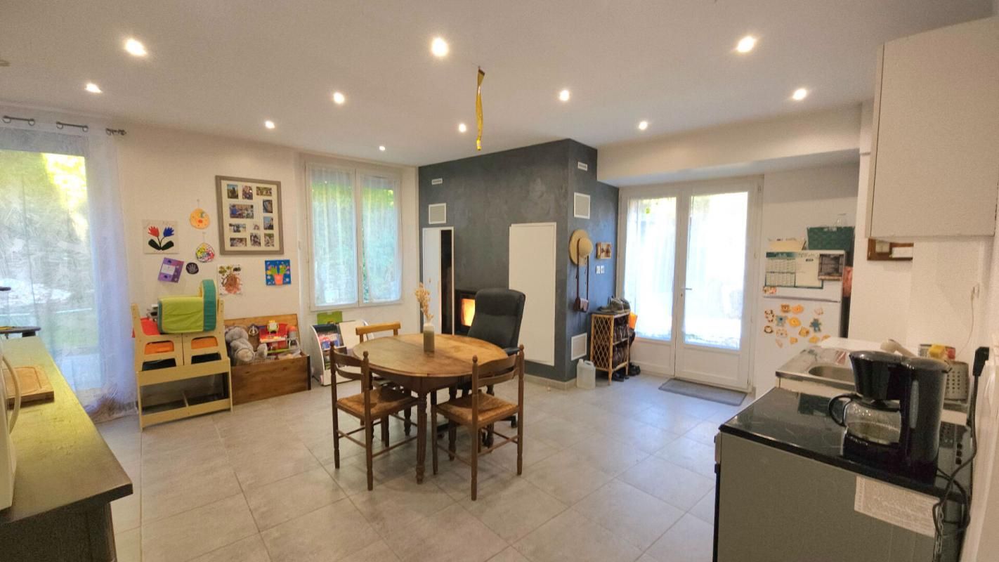 THURY-HARCOURT Maison de ville 14220 Thury Harcourt-Le Hom 3 chambres 100 m2 libre 4