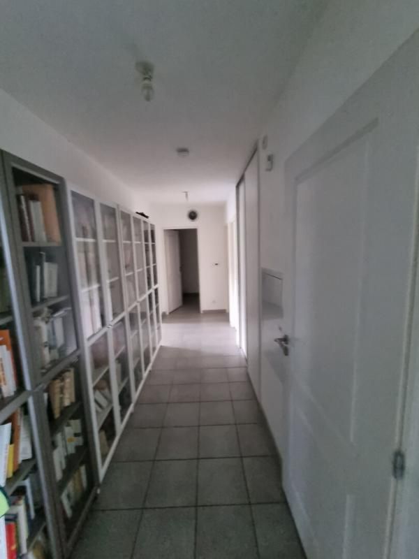 CHENOVE Appartement T3 73M2 + Garage + Place de parking privative( a voir absolument ) 2