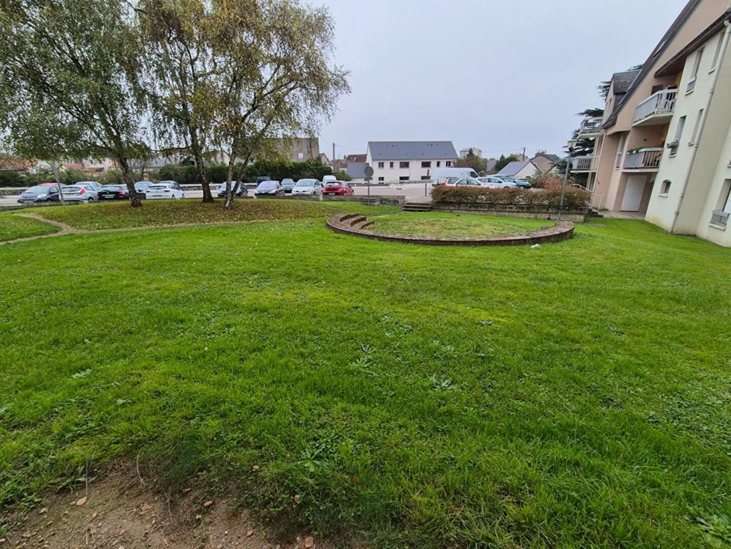 JOUE-LES-TOURS Appartement Joue Les Tours 4 pièces 77 m2 2