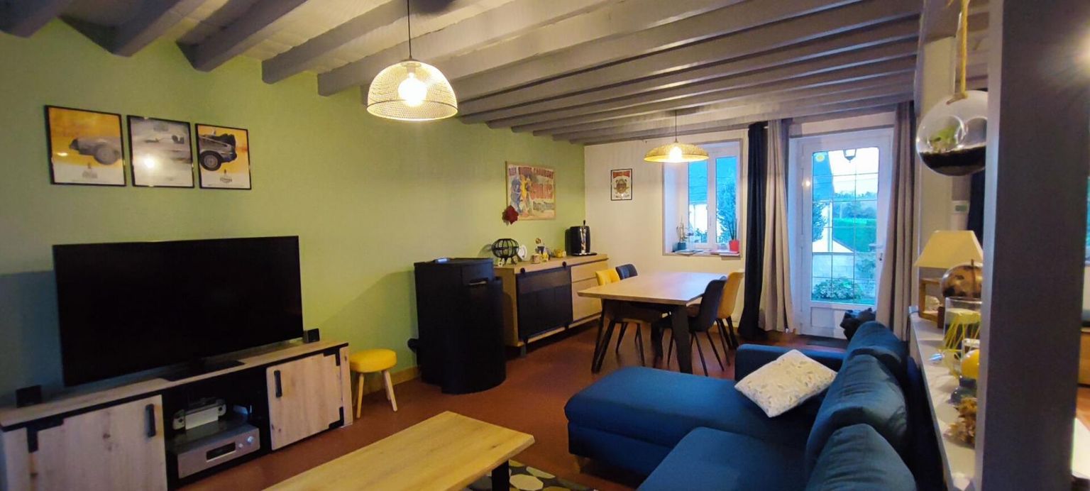 TRONSANGES Jolie maison en pierre à Tronsanges 2