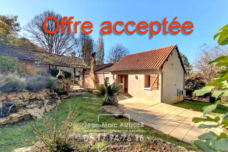 Maison de plain-pied 2 ch.avec gîte et piscine à 2 mn des commerces