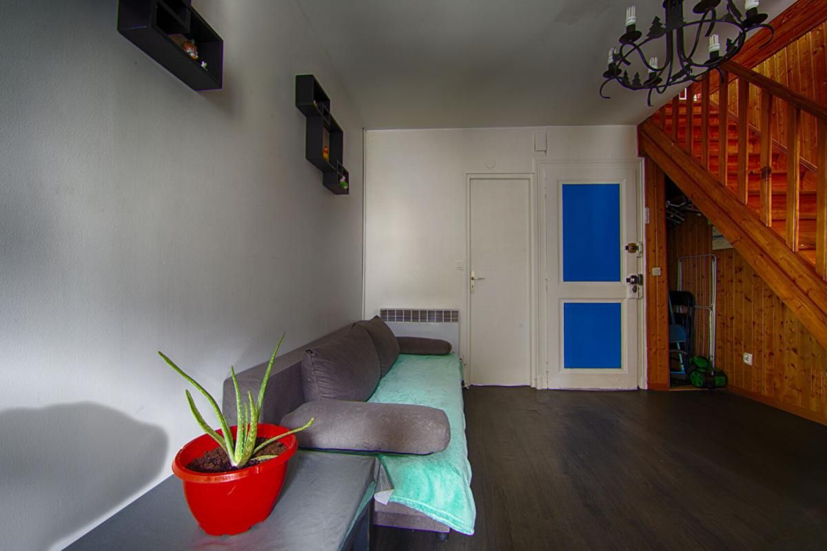 AIX-LES-BAINS Appartement Aix Les Bains 2 pièces 33 m2 Loi Carrez, 48 m2 au sol 3