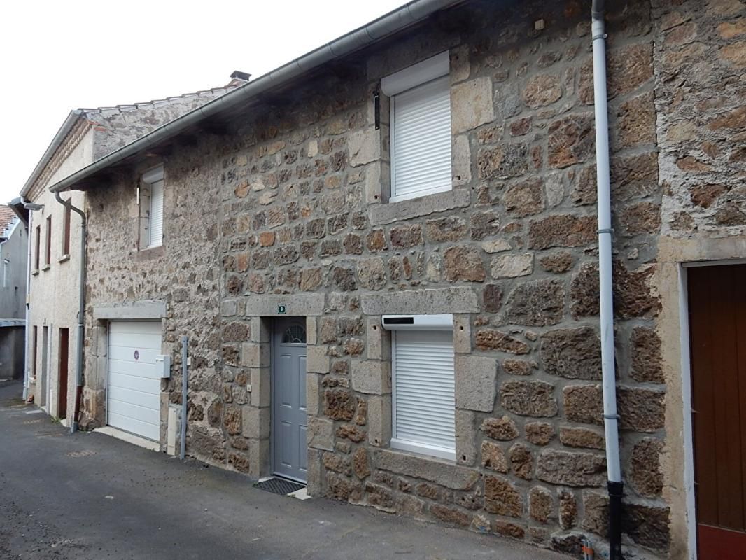 MONTFAUCON-EN-VELAY Montfaucon En Velay  43290 maison de village 63 m² 2 chambres garage cave sur 425m² de terrain 1