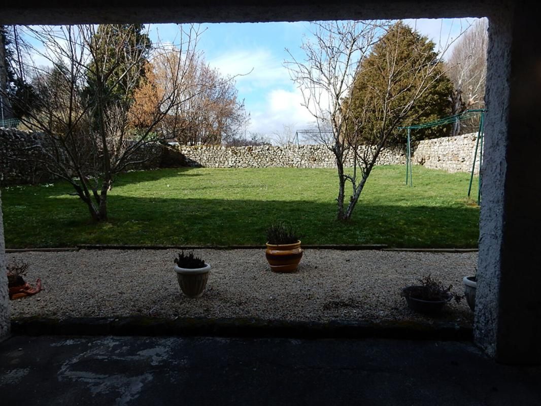 MONTFAUCON-EN-VELAY Montfaucon En Velay  43290 maison de village 63 m² 2 chambres garage cave sur 425m² de terrain 3