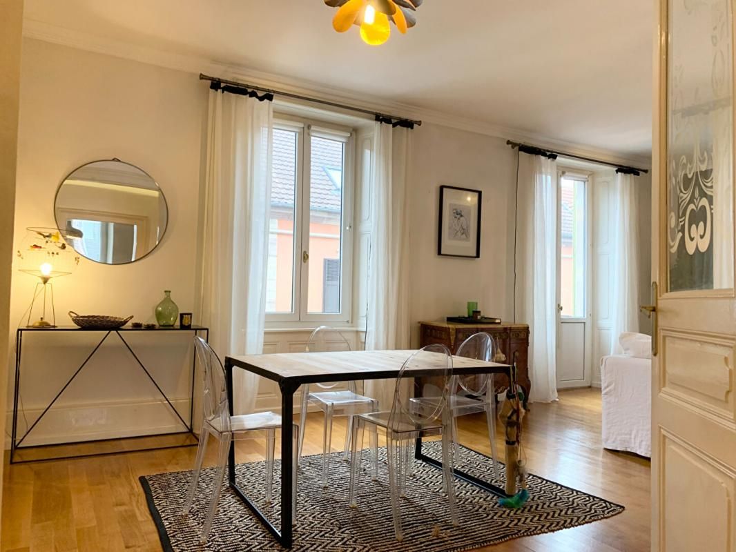 Magnifique Appartement Haussmannien avec Parking privatif !