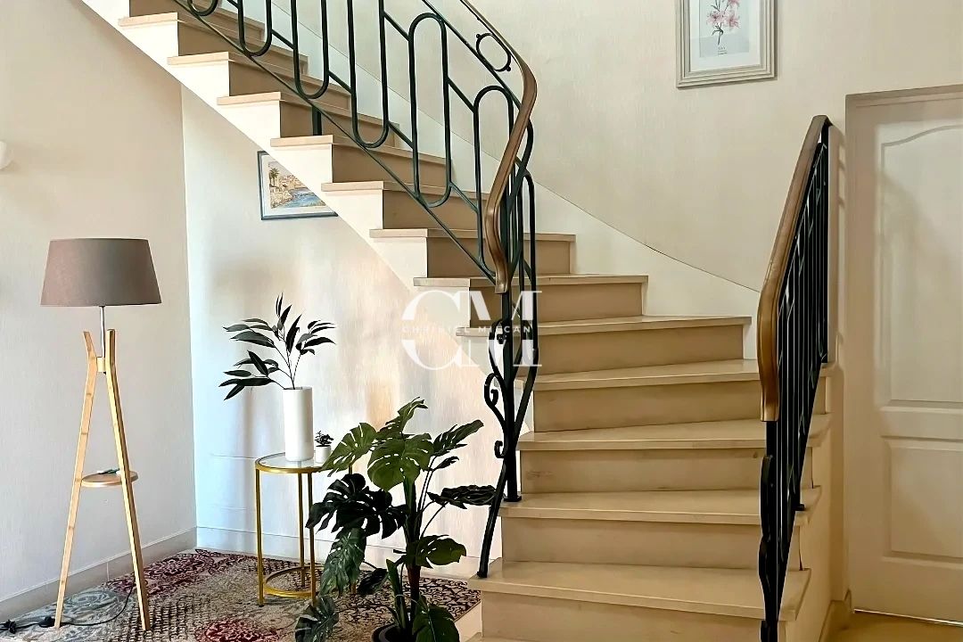 Maison Mérignac Capeyron Caudéran BHNS 192m² parcelle de 1000m²
