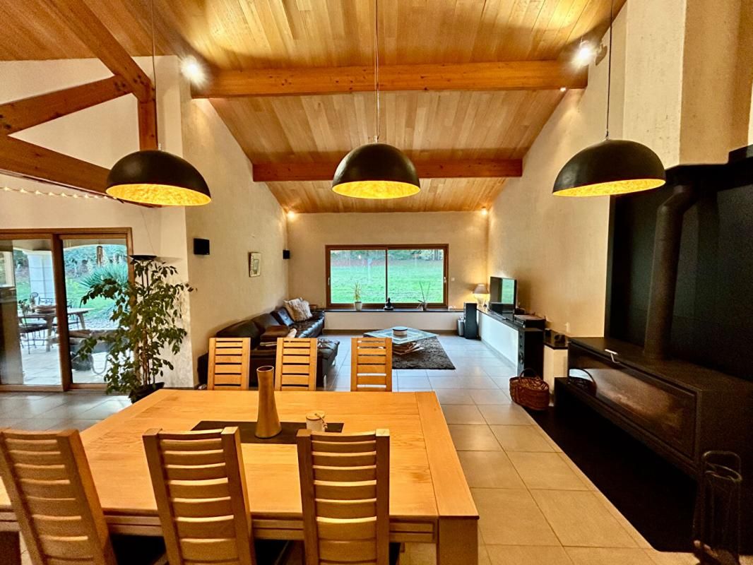 BEAURONNE A vendre, superbe maison de plain-pied à BEAURONNE 24400 2