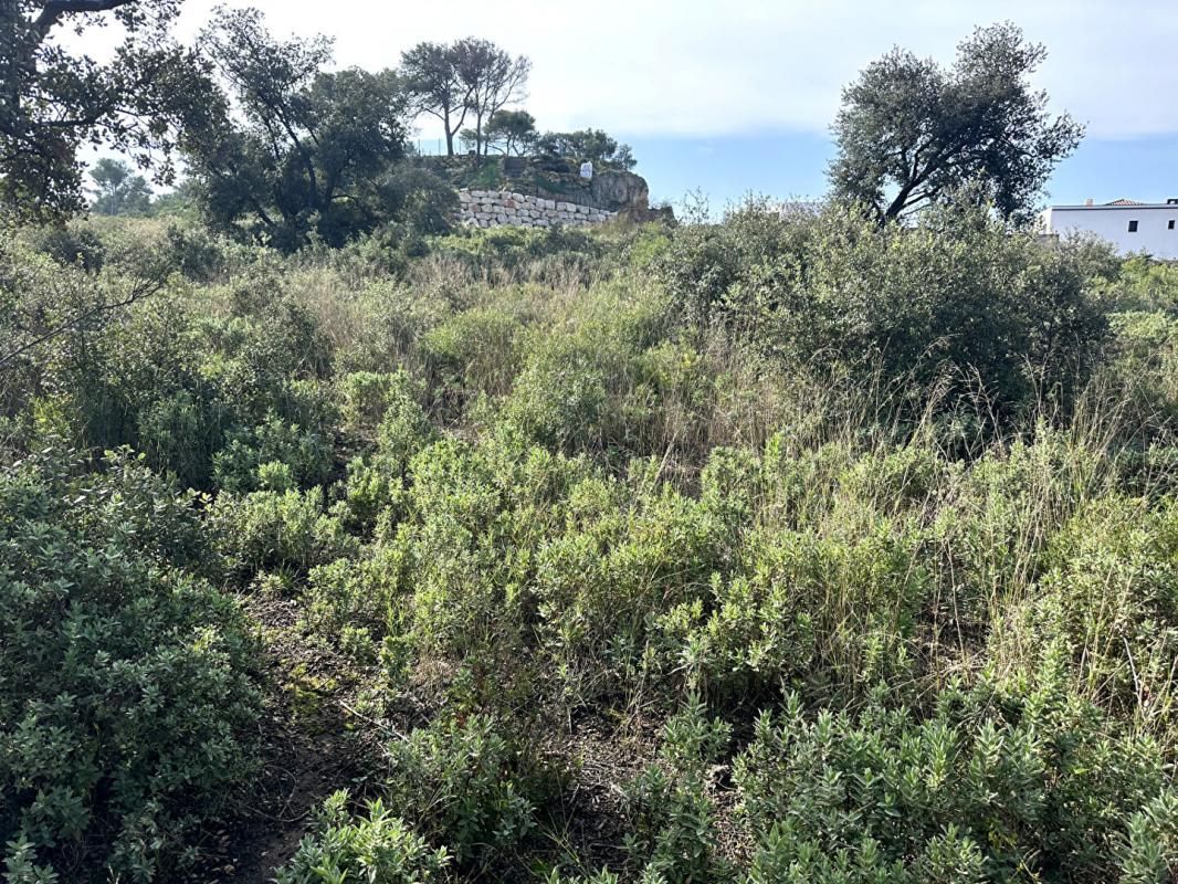 ISTRES Terrain à bâtir de 2199m² - Le Deven 3