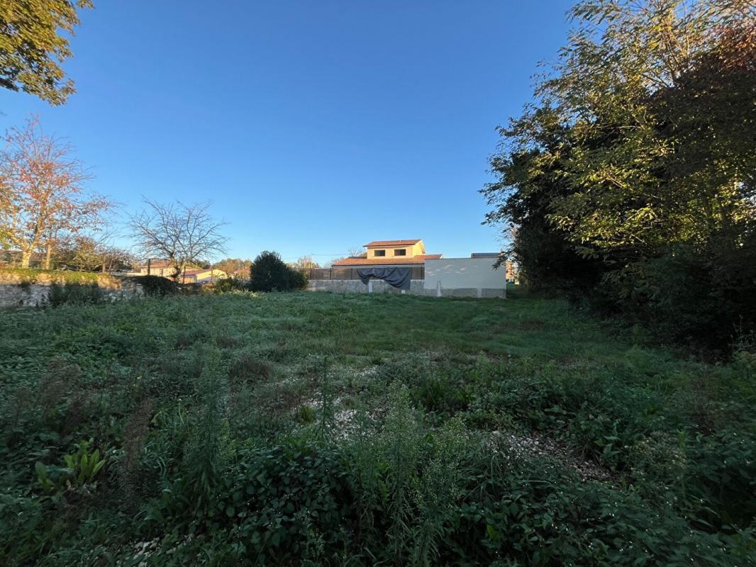 SAINT-ANDRE-DE-CUBZAC Terrain Val De Virvee 921m² 3