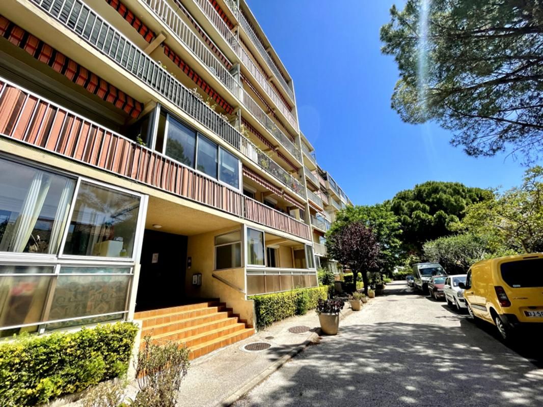 TOULON Appartement T3 75 m² Plein Sud à Toulon OUEST - 10 mins de l'Arsenal 2