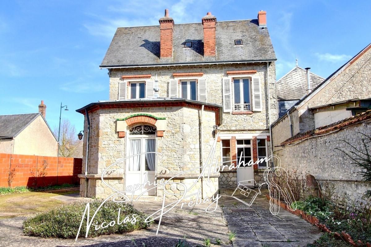 BAZOCHES-LES-GALLERANDES Maison Bourgeoise avec du charme avec grange et grand terrain 2
