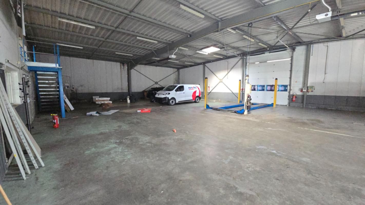 DREUX 28100 DREUX - MURS LOCAUX COMMERCIAL1480 m² 4