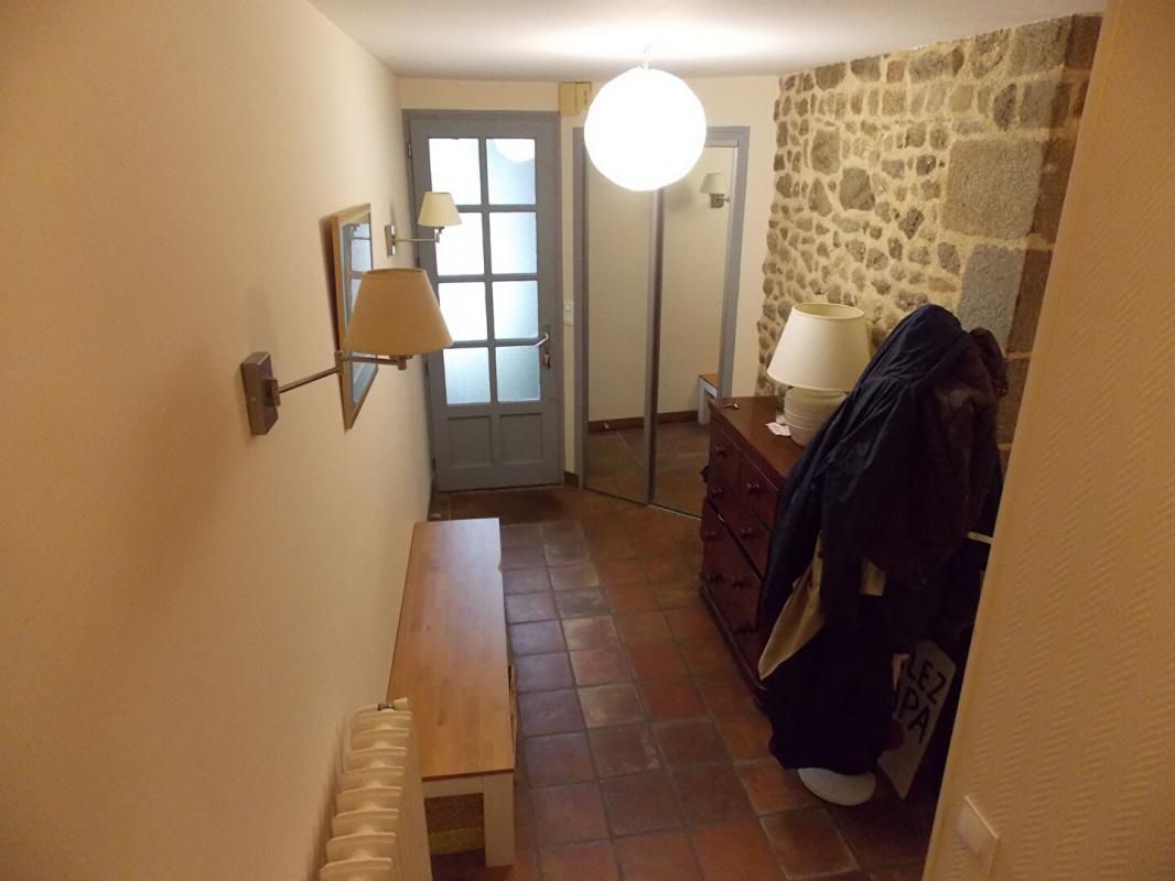 HEDE-BAZOUGES Maison  8 pièce(s) 215 m2 4