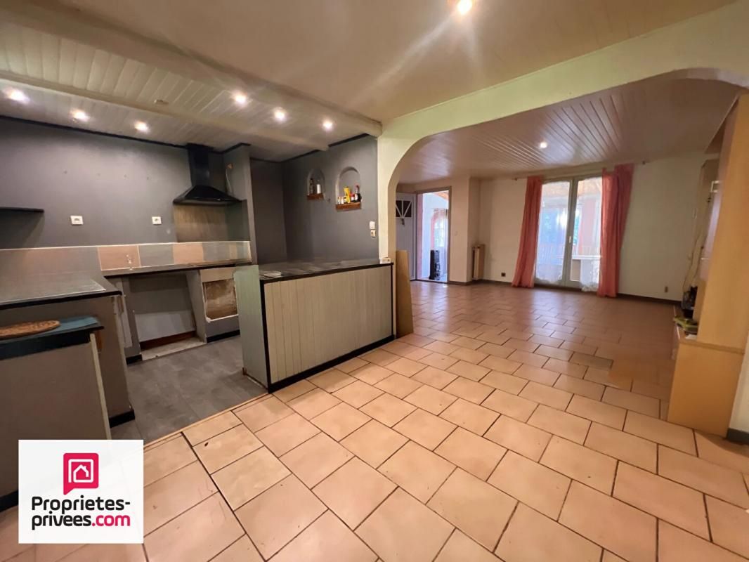 RIANS RIANS VILLA T4 SUR 1100 M² 4