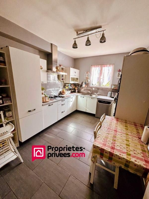 SAINTE-GENEVIEVE-DES-BOIS Maison 6 pièces 100 m² - secteur Gare RER C 3
