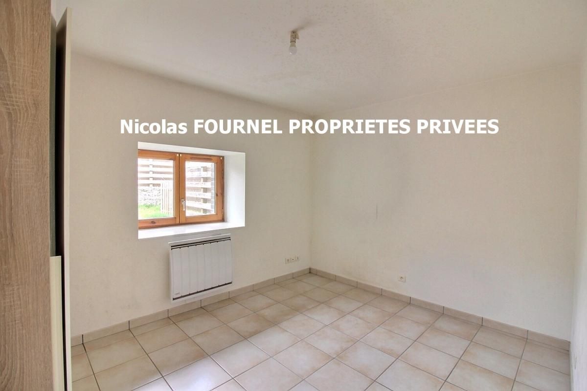 JONZIEUX Jonzieux 42660 Appartement 43.69m² cuisine équipée ouverte sur salon-séjour, une chambre, SDB avec WC 3