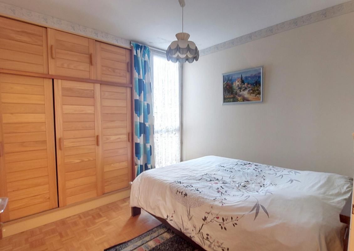YERRES Appartement  3 pièces- 57 m²- Cave- Parking 3
