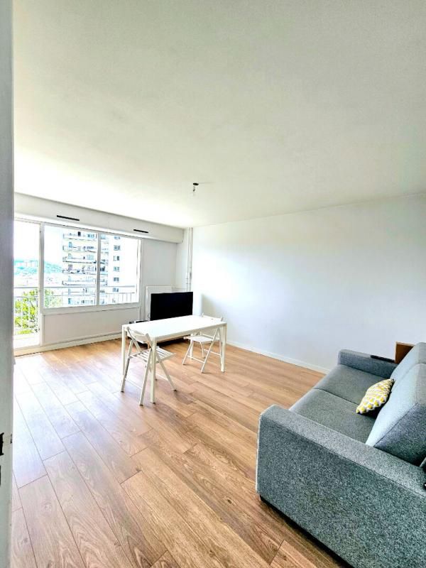 LYON-9E-ARRONDISSEMENT Appartement Lyon 3 pièce(s) 67 m2 3