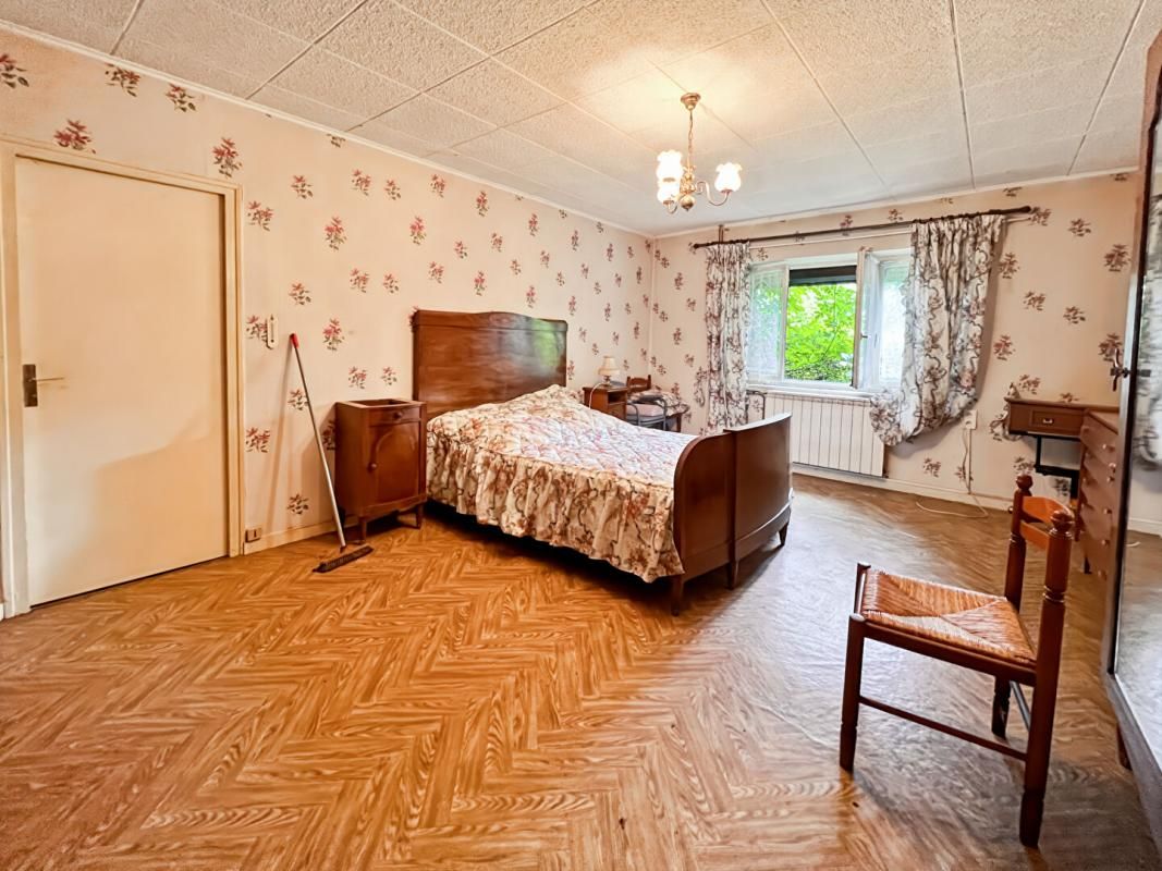 VEZET 70130 - VEZET LA ROMAINE - 100 m2 - 2 chambres - Prix : 30000 honoraires charge vendeur 3