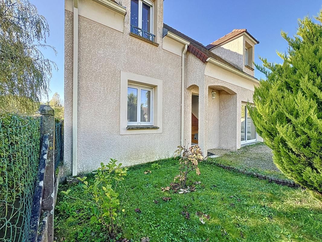 Maison de 2011 avec 3 chambres et 1 bureau
