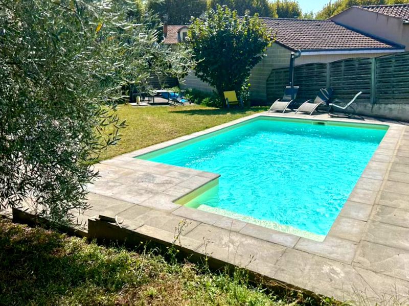 CAHORS Maison 210 m², 5 chambres, piscine, garages, 2 appartements possibles 2