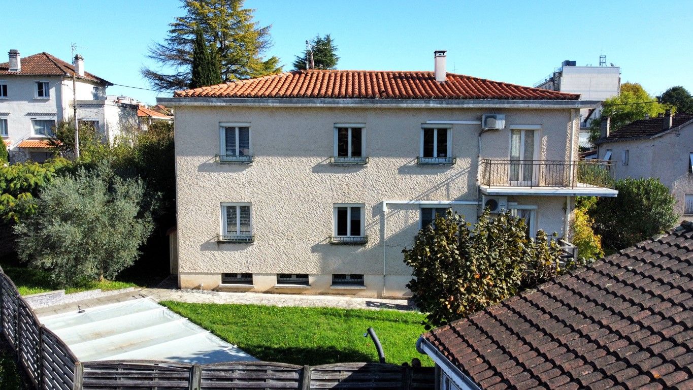 CAHORS Maison 210 m², 5 chambres, piscine, garages, 2 appartements possibles 3