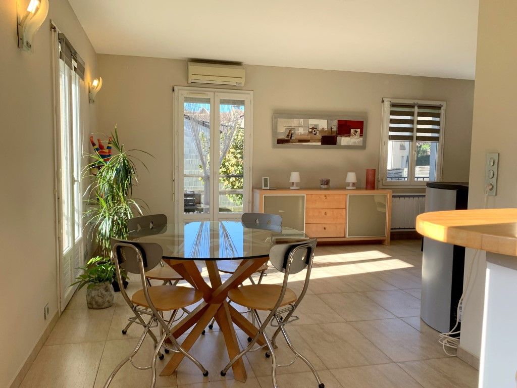 CAHORS Maison 210 m², 5 chambres, piscine, garages, 2 appartements possibles 4