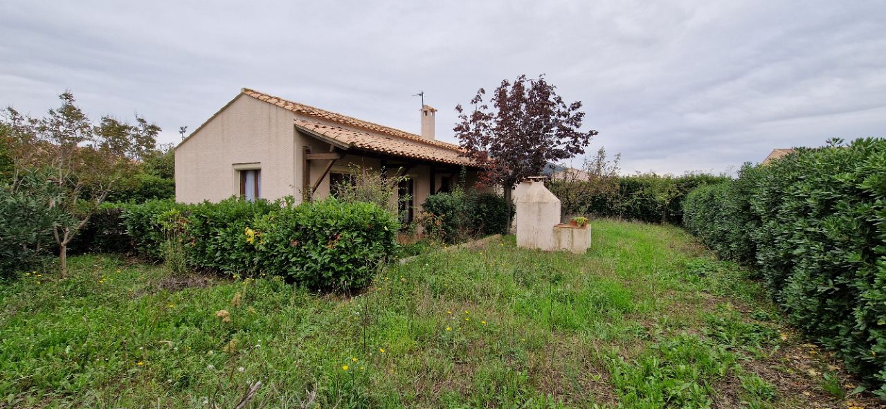 FONTES Villa avec un beau terrain 2