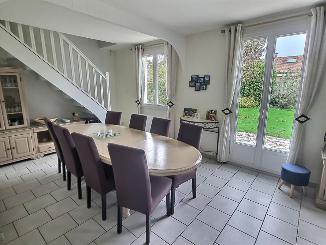 VAIRES-SUR-MARNE Maison familiale en parfait état 4