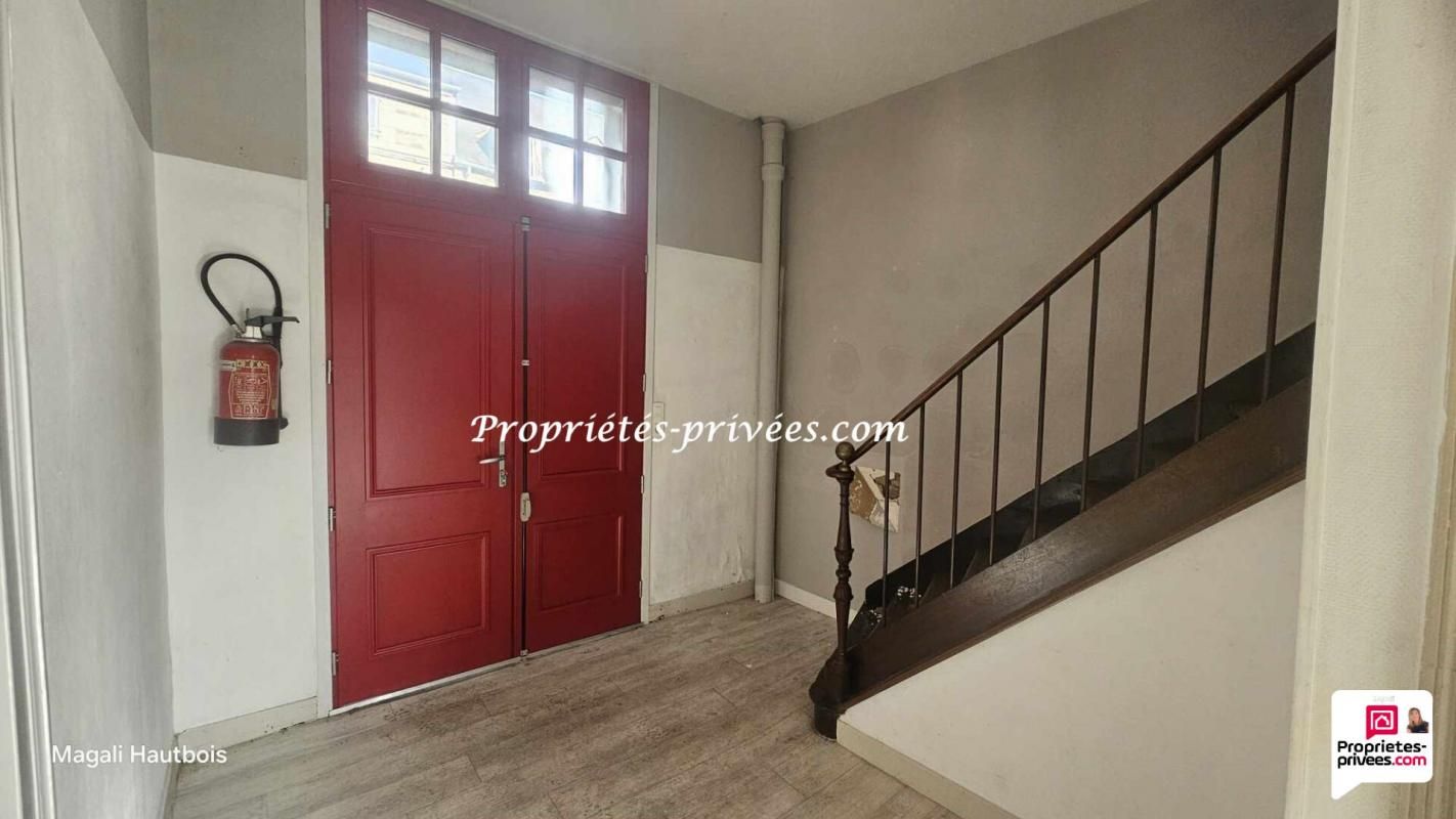 SAINT-HILAIRE-DU-HARCOUET Maison de Maître 153 m2, 7 pièces, 5 chambres, jardin et garage 2