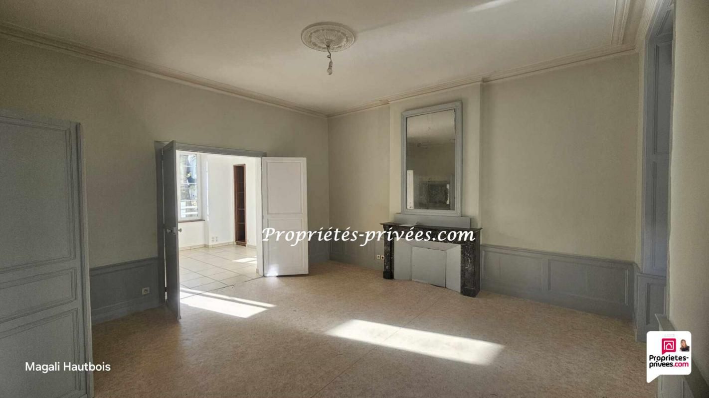 SAINT-HILAIRE-DU-HARCOUET Maison de Maître 153 m2, 7 pièces, 5 chambres, jardin et garage 4