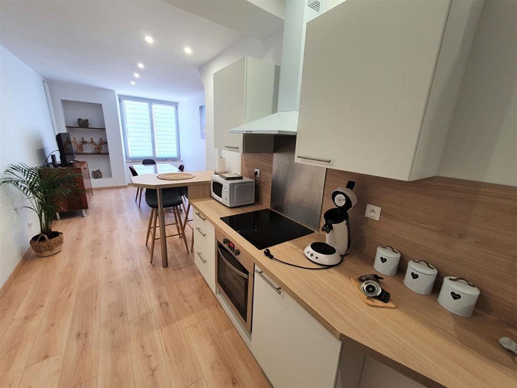 Immeuble Bourges 9 pièce(s) 305 m2