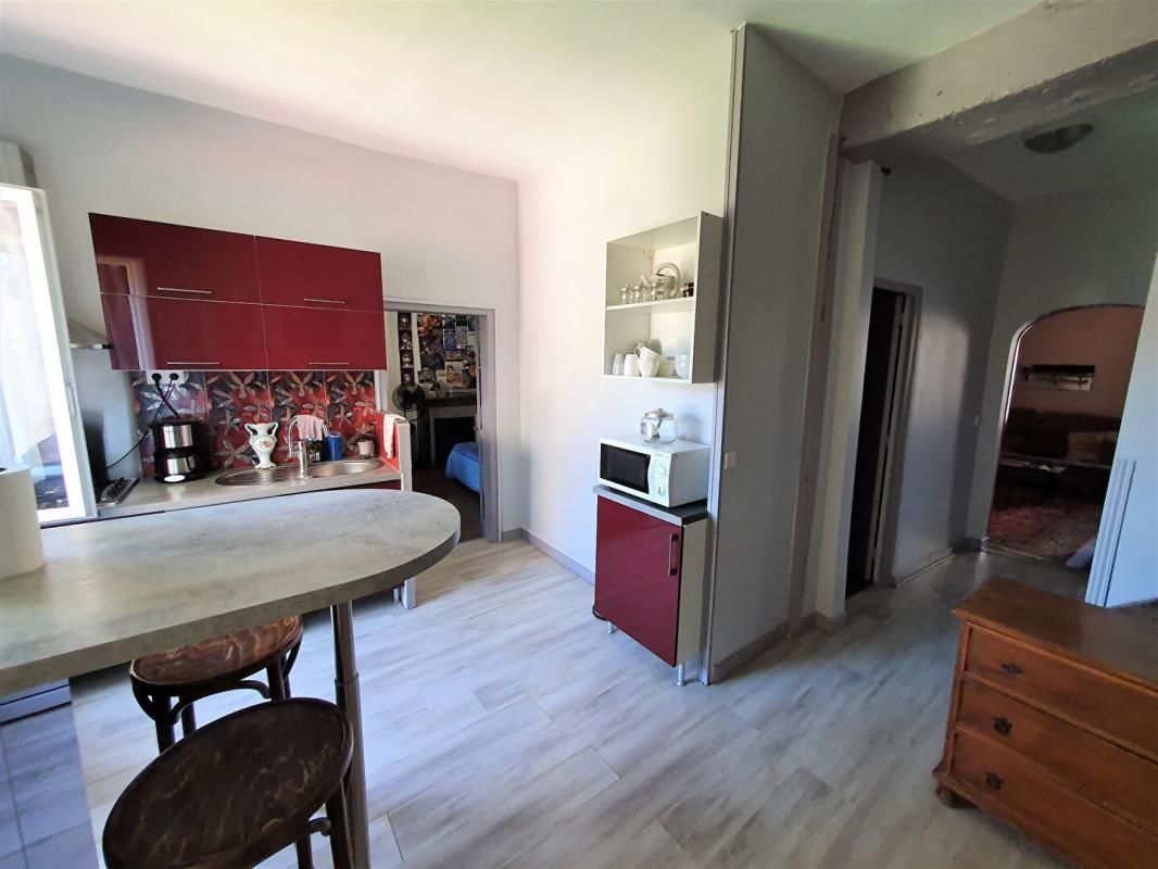 BOURGES Immeuble Bourges 9 pièce(s) 305 m2 2