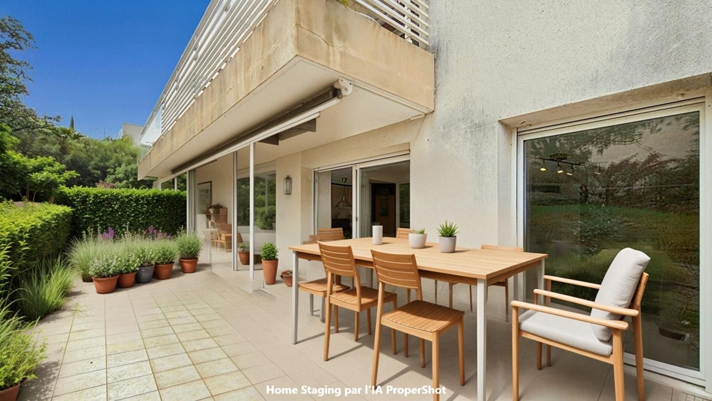 HYERES Appartement Hyeres 3 pièce(s) avec terrasse et piscine 385 000 4