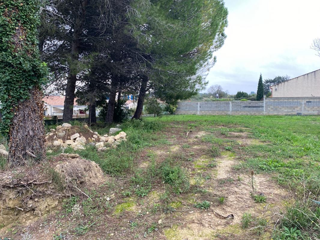 PéZENAS Terrain Constructible viabilisé de 600 m² à St Pons De Mauchiens 1