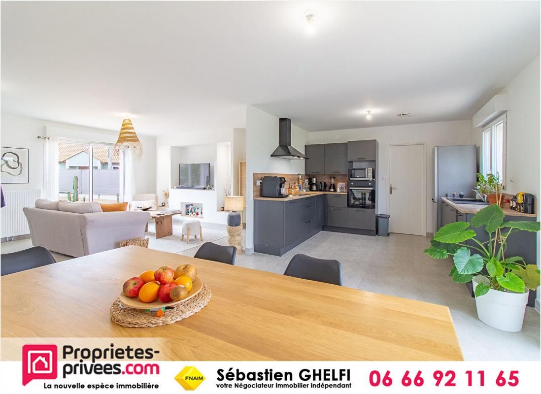 CONTRES à pieds des commerces avec 3 chambres et garage parcelle de 917m² 2