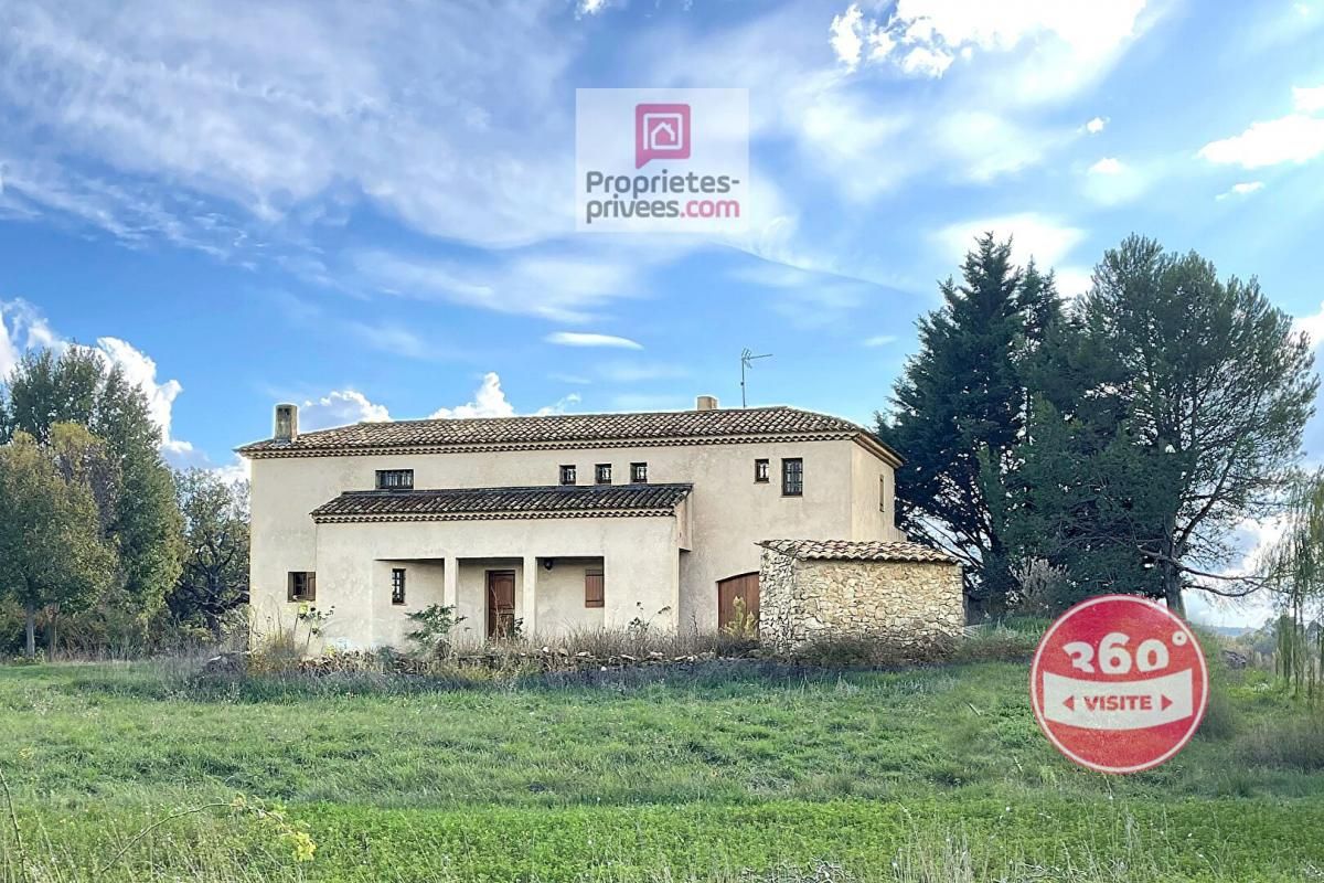LA VERDIERE Maison cossue familiale avec piscine couverte sur grand terrain 2