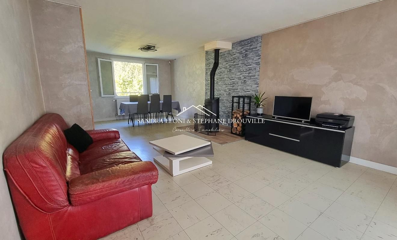 JOUY CHARMANTE MAISON A JOUY, 146 M² AVEC JARDIN ET FORET PRIVATIVE 3