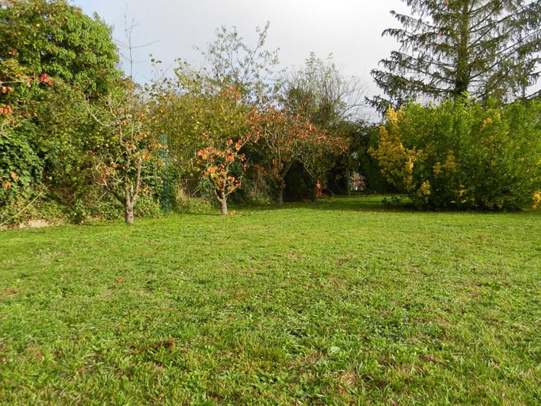 LAONS Terrain Laons 472 m2 (constructible) 3