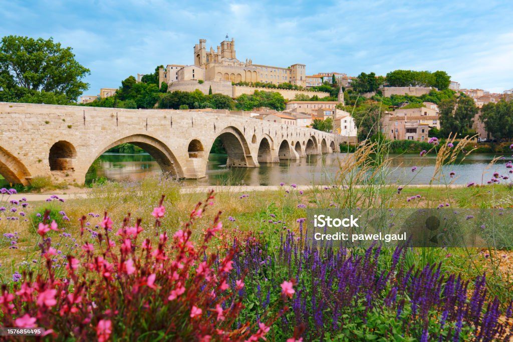 BEZIERS Appartement T4 dernier étage avec deux terrasses, dont une plein sud ! 4