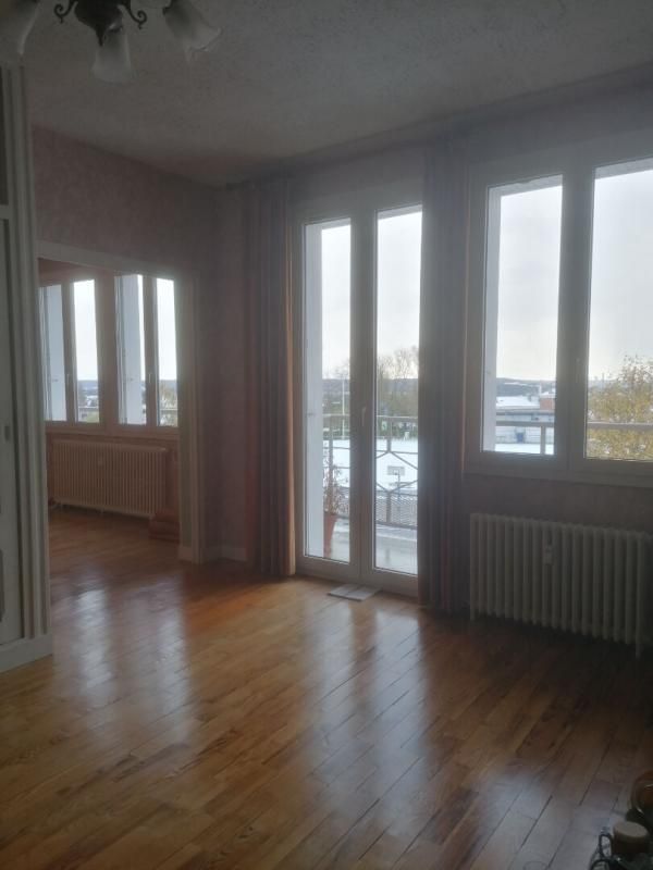 Appartement Port Jerome Sur Seine, belle vue plein sud, très lumineux