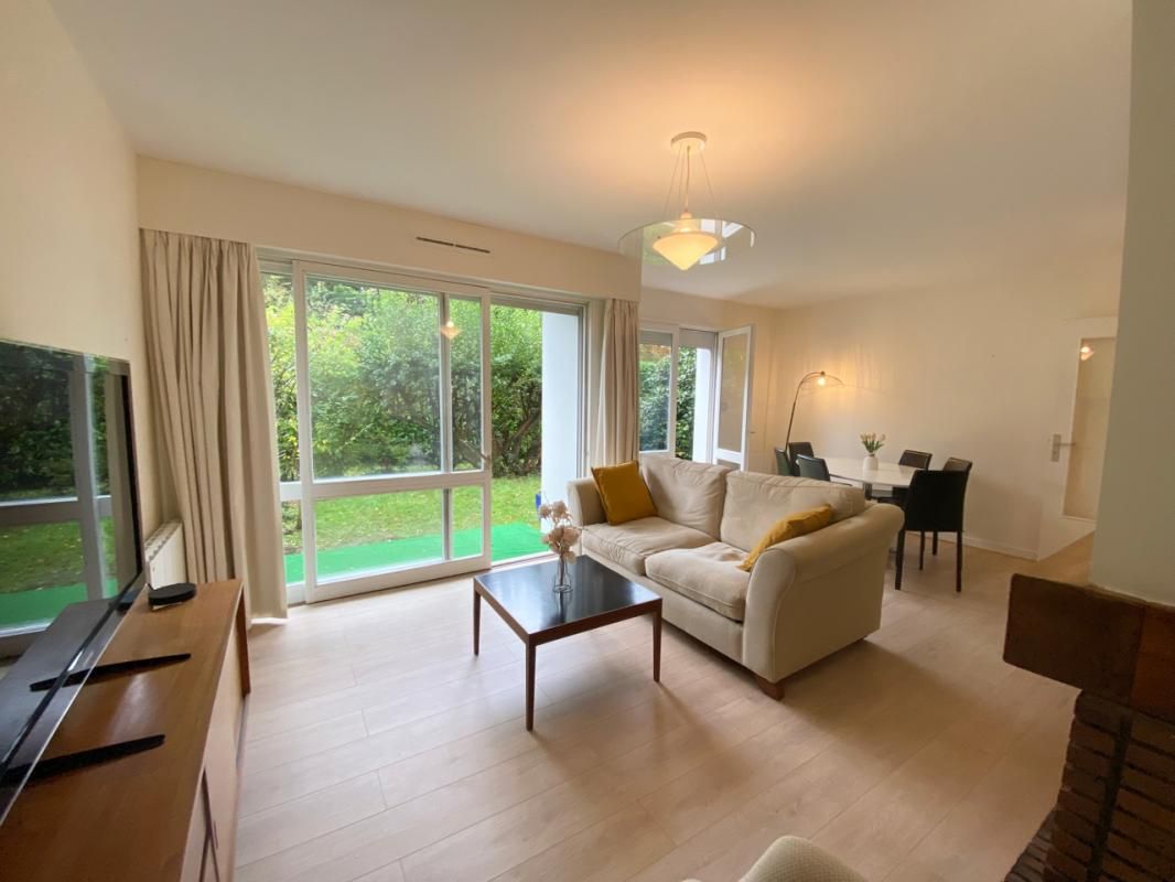 Appartement 3 pièces de 66 m2 avec parking, cheminée et jardin privatif de 65 m2 ARRADON