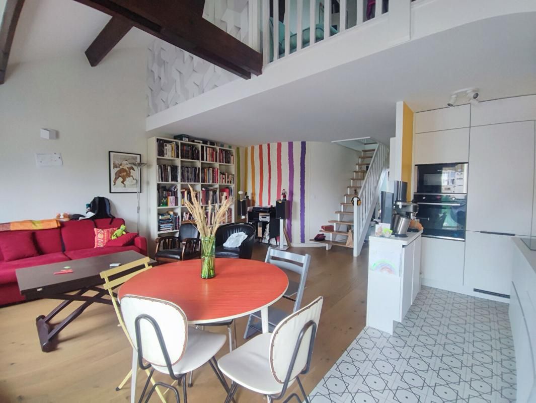 ROMAINVILLE CHARMANT DUPLEX FAMILIALE 6 P - METRO PLACE CARNOT 4