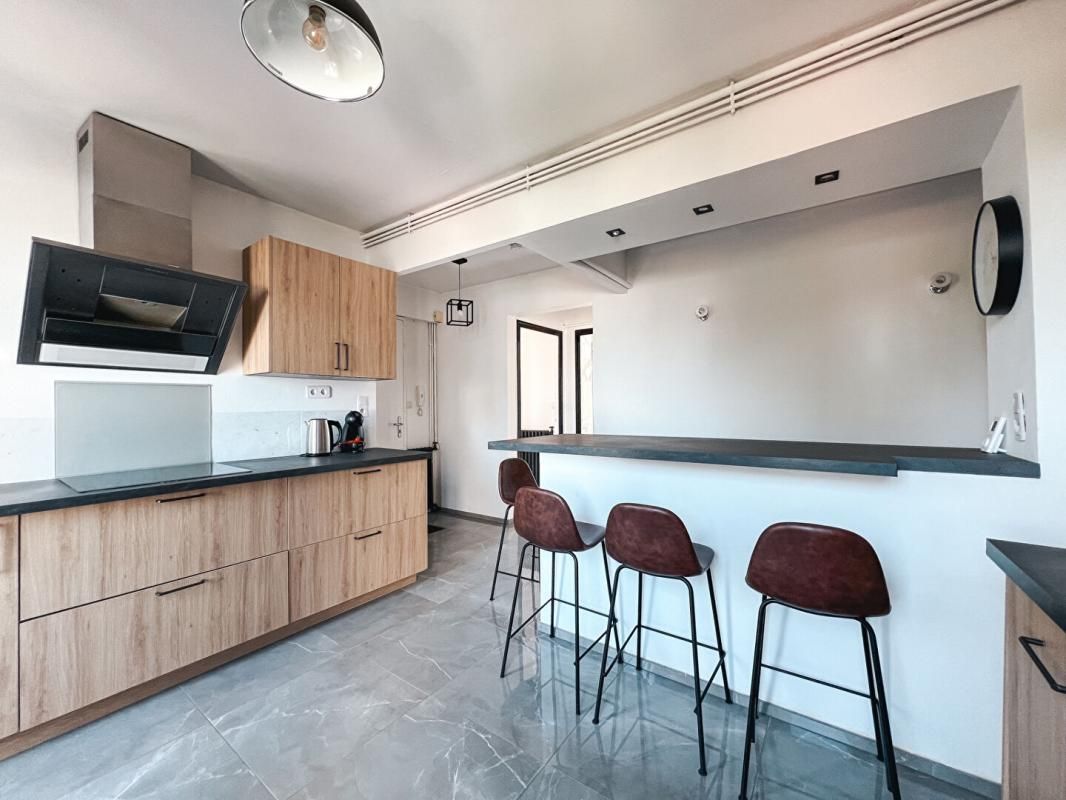 APPARTEMENT AMÉRICAIN SAINTE-THERESE - DERNIER ÉTAGE