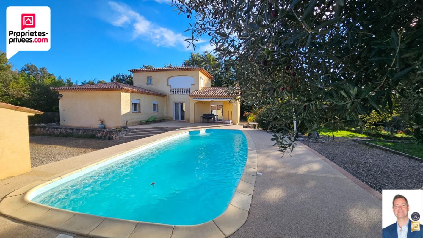 SAINT-CEZAIRE-SUR-SIAGNE Villa 5 pièces 4 chambres avec pîscine et garage sur terrain de 1500 m2 2