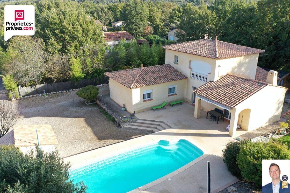 SAINT-CEZAIRE-SUR-SIAGNE Villa 5 pièces 4 chambres avec pîscine et garage sur terrain de 1500 m2 3