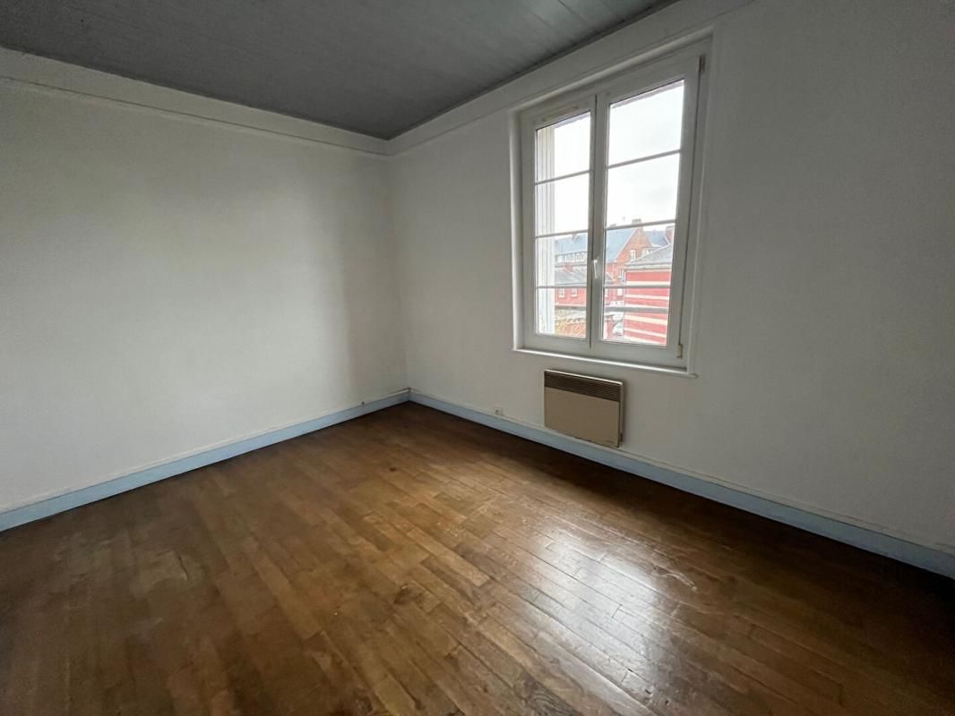 ABBEVILLE Appartement T2 Abbeville cENTRE VILLE 2