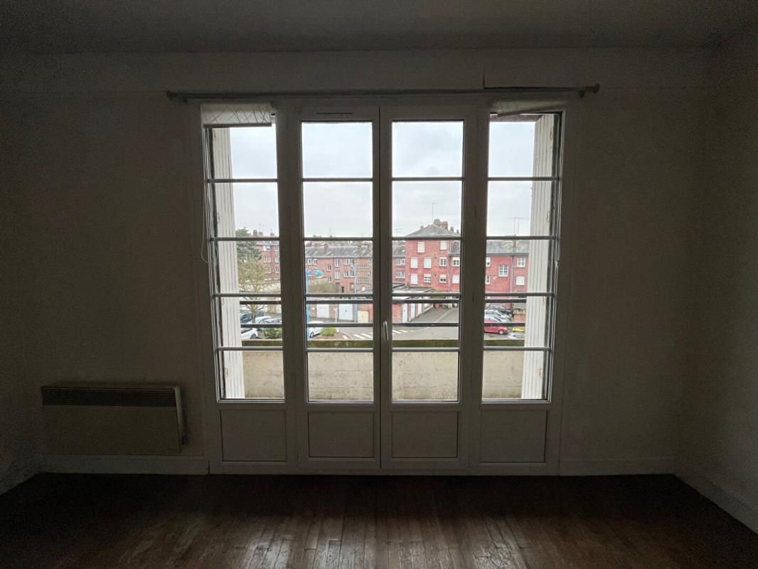 ABBEVILLE Appartement T2 Abbeville cENTRE VILLE 3