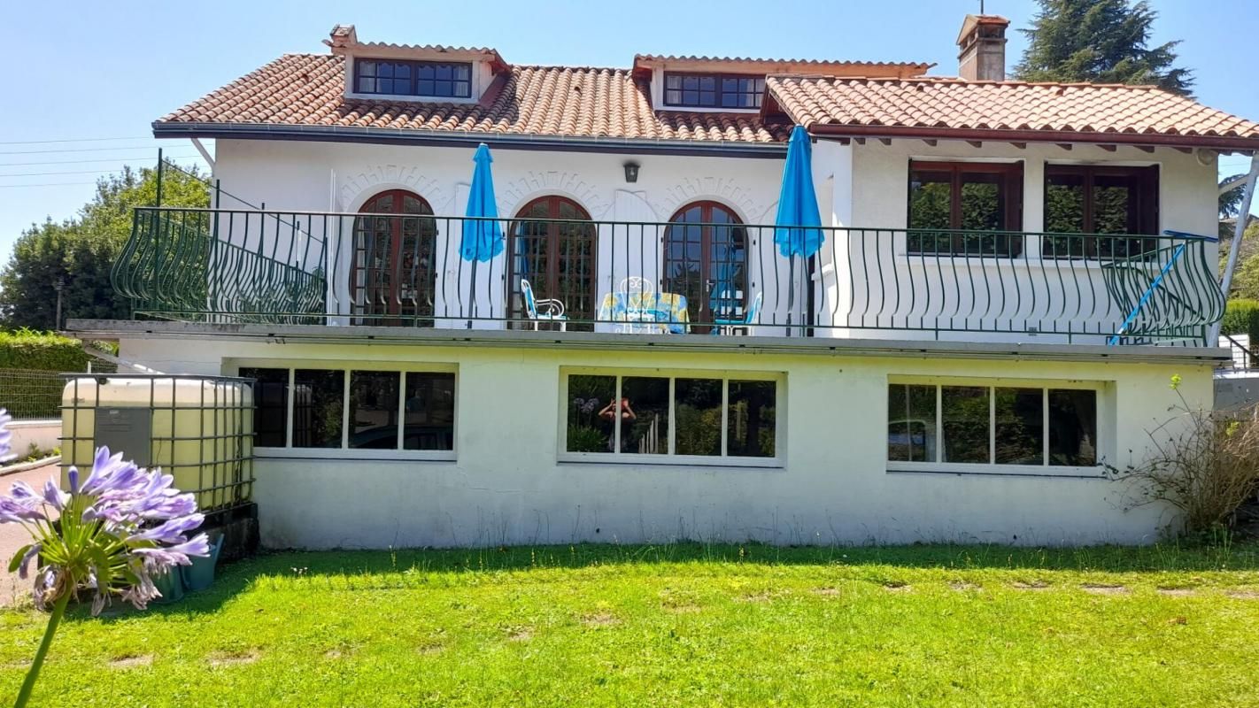 LA ROCHE-POSAY Maison La Roche Posay 7 pièce(s) 142 m2 3