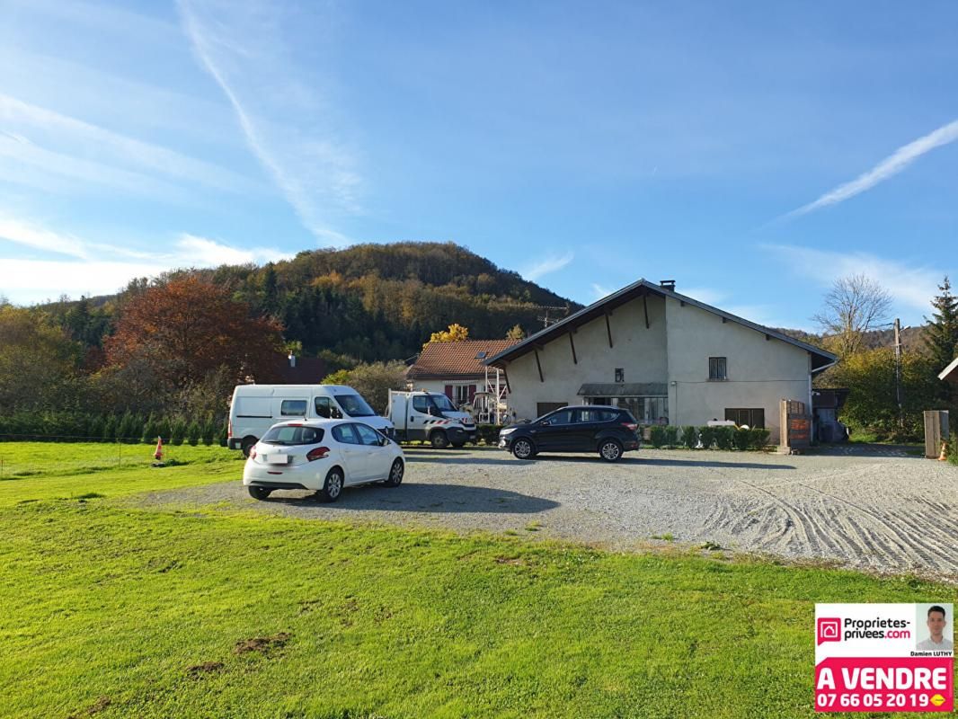 Maison 12 pièces de 240 m²